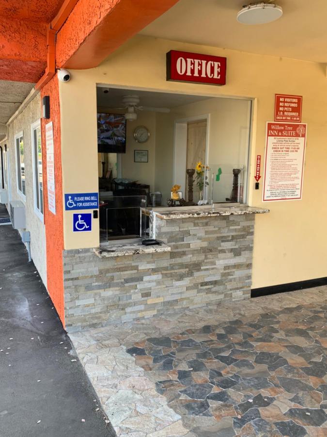 Willow Tree Inn & Suites — Photos 3